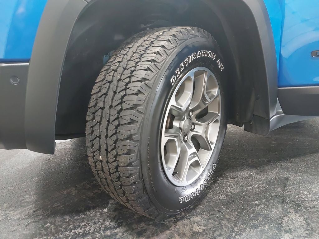 2023 Jeep Cherokee Trailhawk