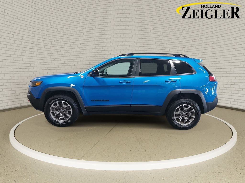 2023 Jeep Cherokee Trailhawk