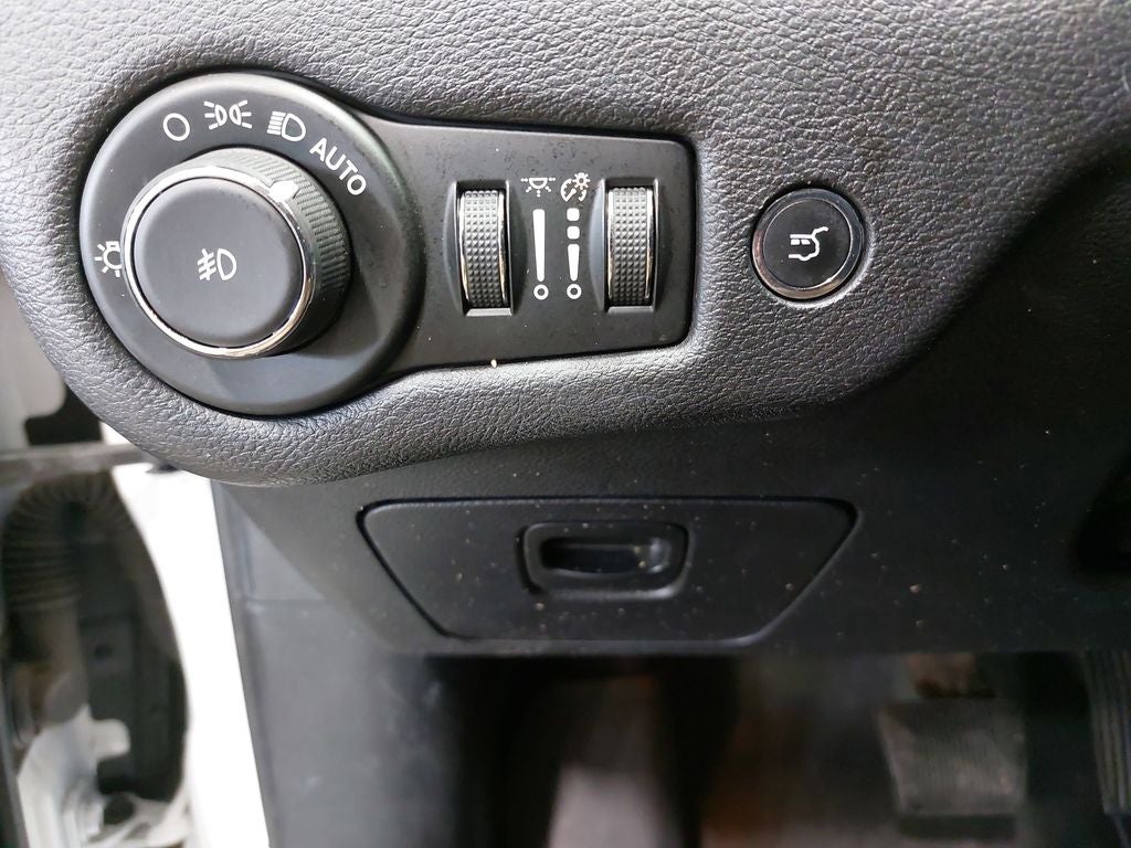 2019 Jeep Cherokee Overland