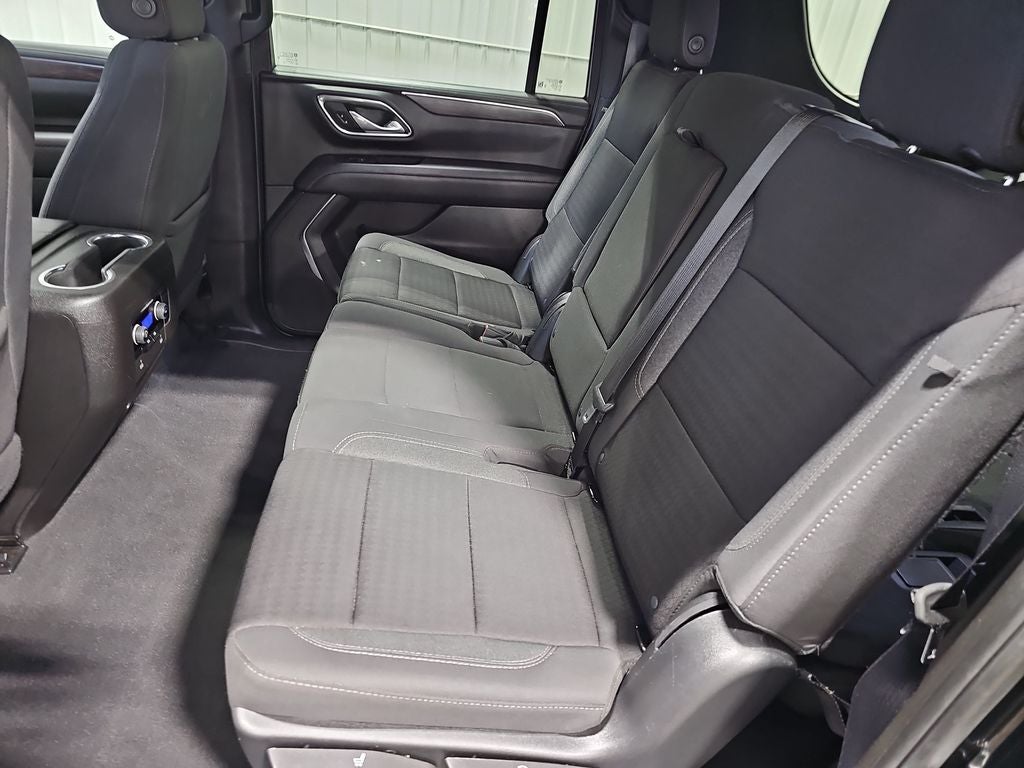 2023 Chevrolet Suburban LS