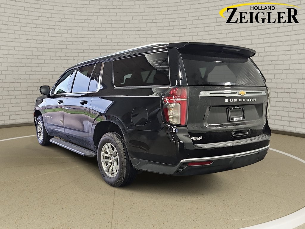 2023 Chevrolet Suburban LS