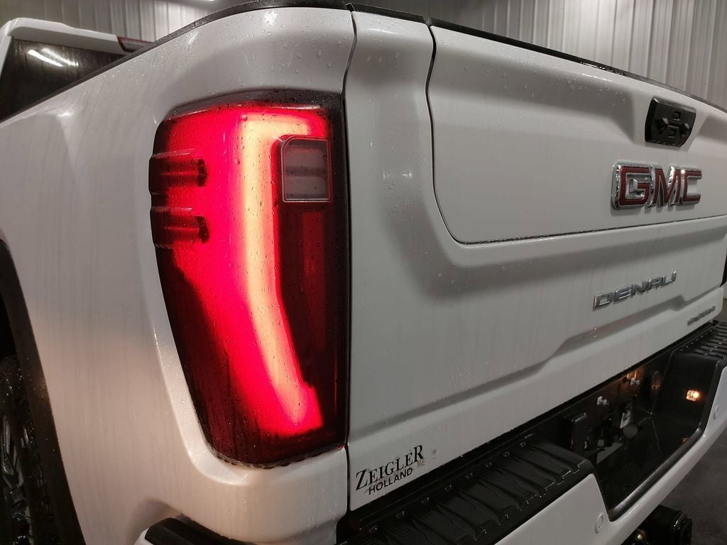 2025 GMC Sierra 2500HD Denali