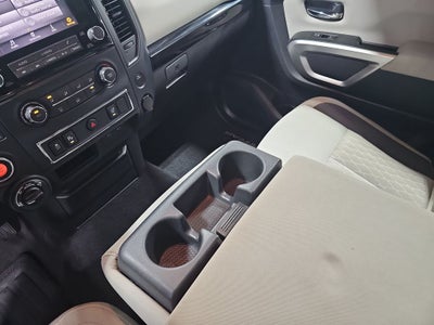 2022 Nissan Titan SV