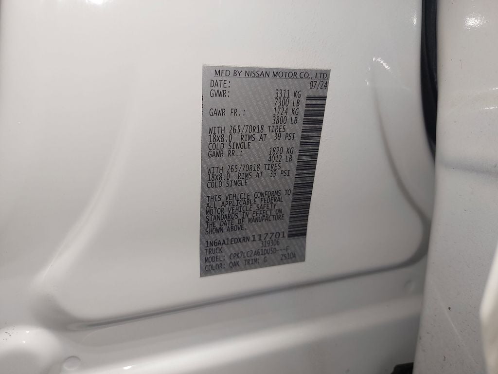 2024 Nissan Titan SV