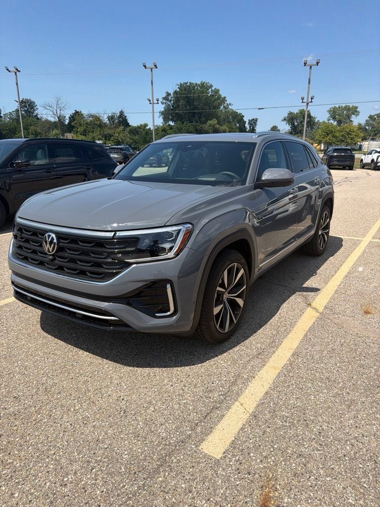 2026 Volkswagen Atlas Cross Sport 2.0T SEL Premium R-Line