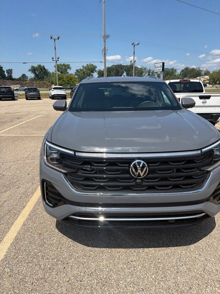 2026 Volkswagen Atlas Cross Sport 2.0T SEL Premium R-Line