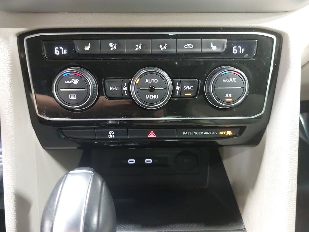 2022 Volkswagen Atlas 3.6L V6 SE w/Technology