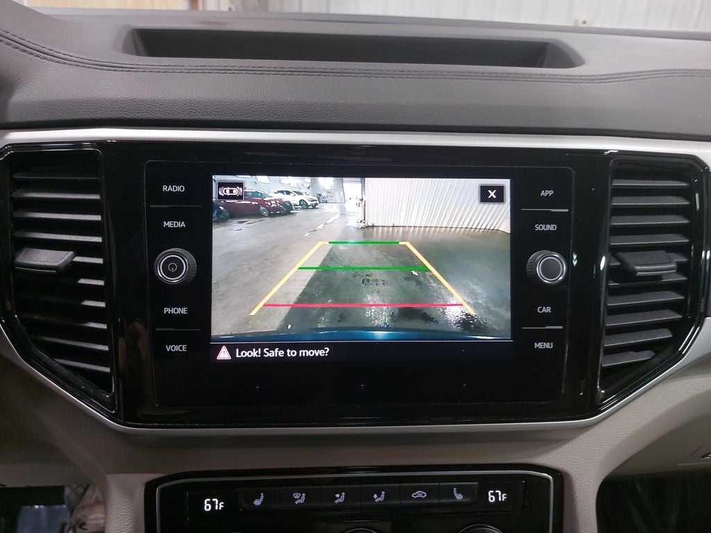 2022 Volkswagen Atlas 3.6L V6 SE w/Technology