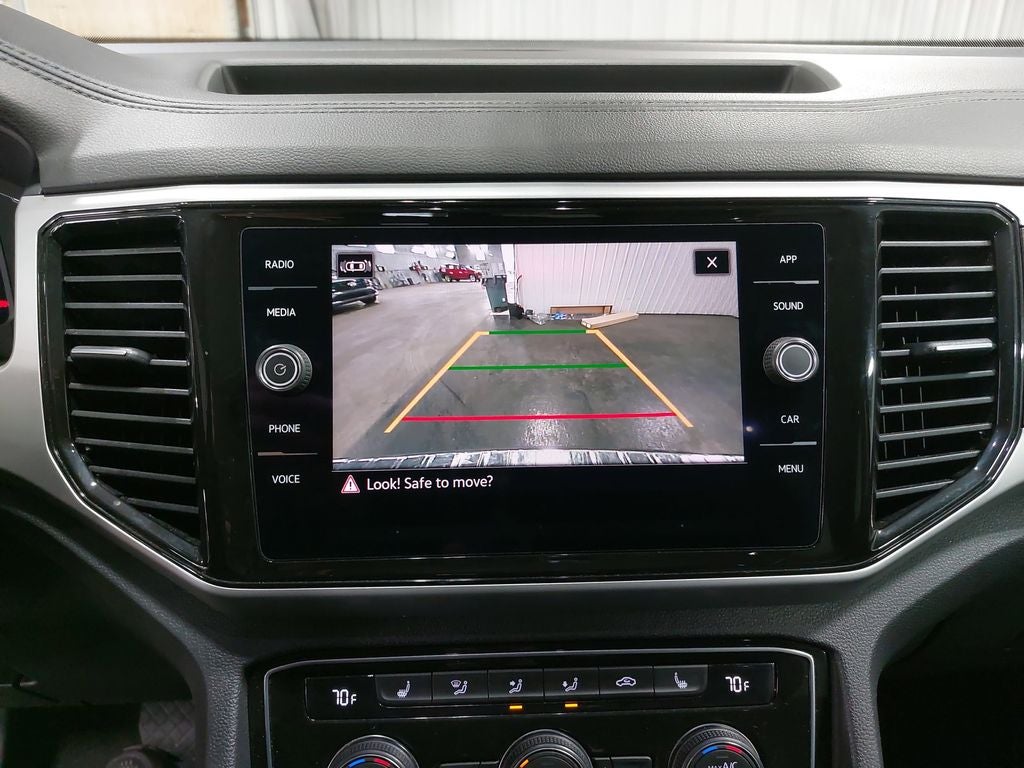 2022 Volkswagen Atlas 3.6L V6 SE w/Technology