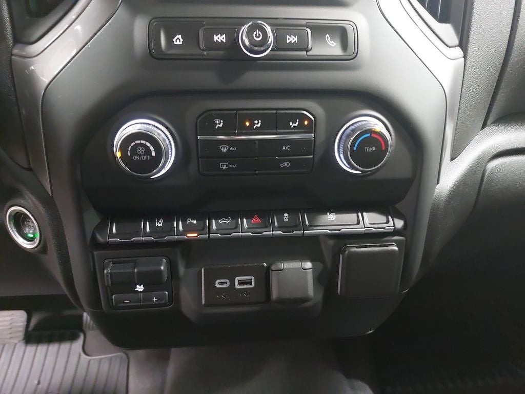 2024 Chevrolet Silverado 2500HD Custom