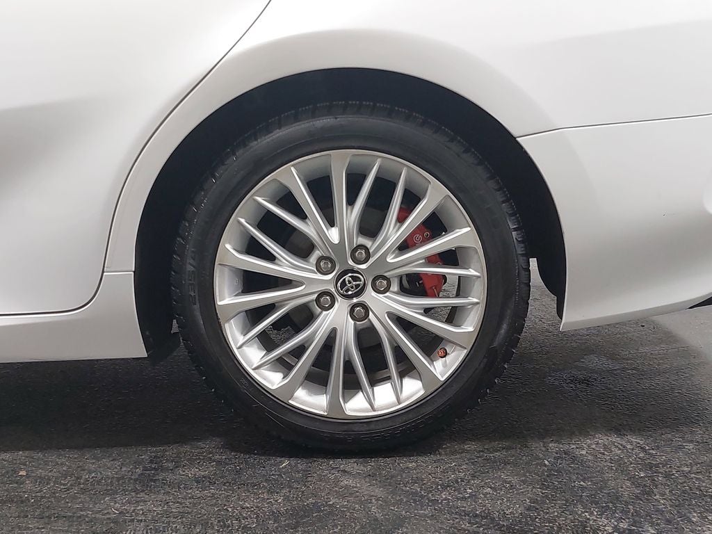 2019 Toyota Camry Hybrid XLE