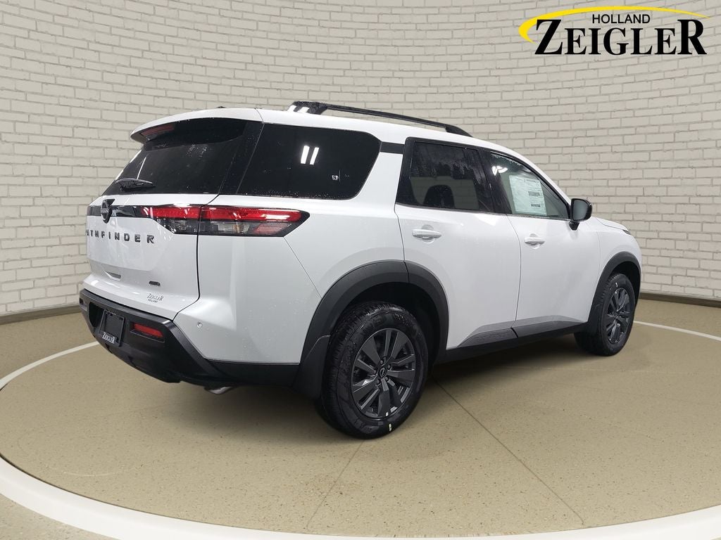 2026 Nissan Pathfinder SV