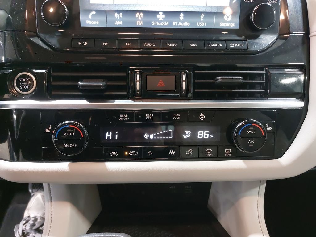 2024 Nissan Pathfinder SL