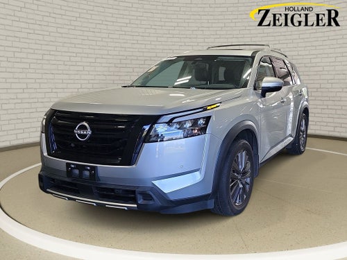 2024 Nissan Pathfinder SL