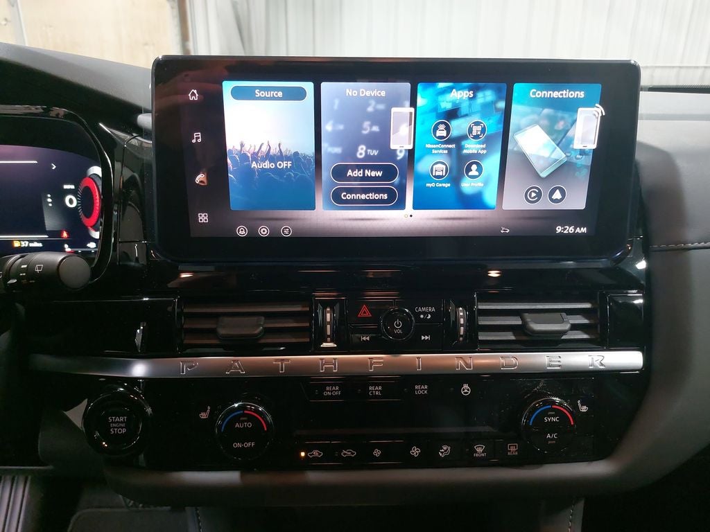 2026 Nissan Pathfinder SL