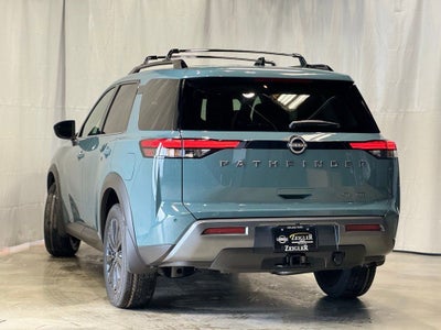 2026 Nissan Pathfinder SL