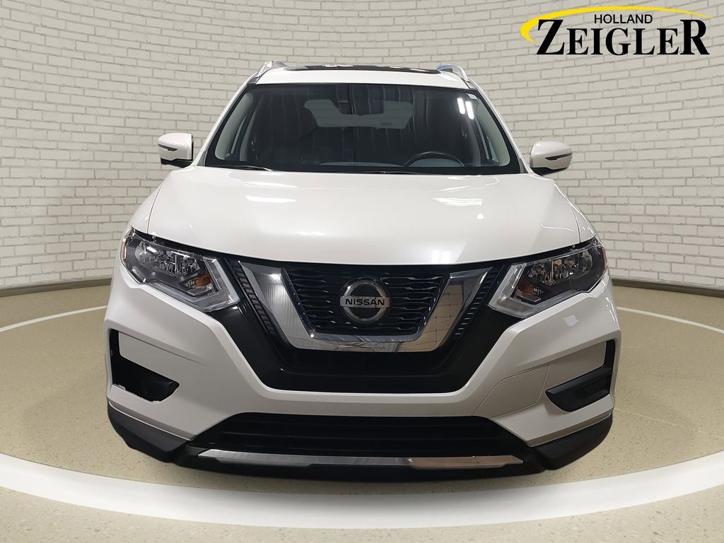 Used 2019 Nissan Rogue SV with VIN JN8AT2MV8KW402236 for sale in Holland, MI