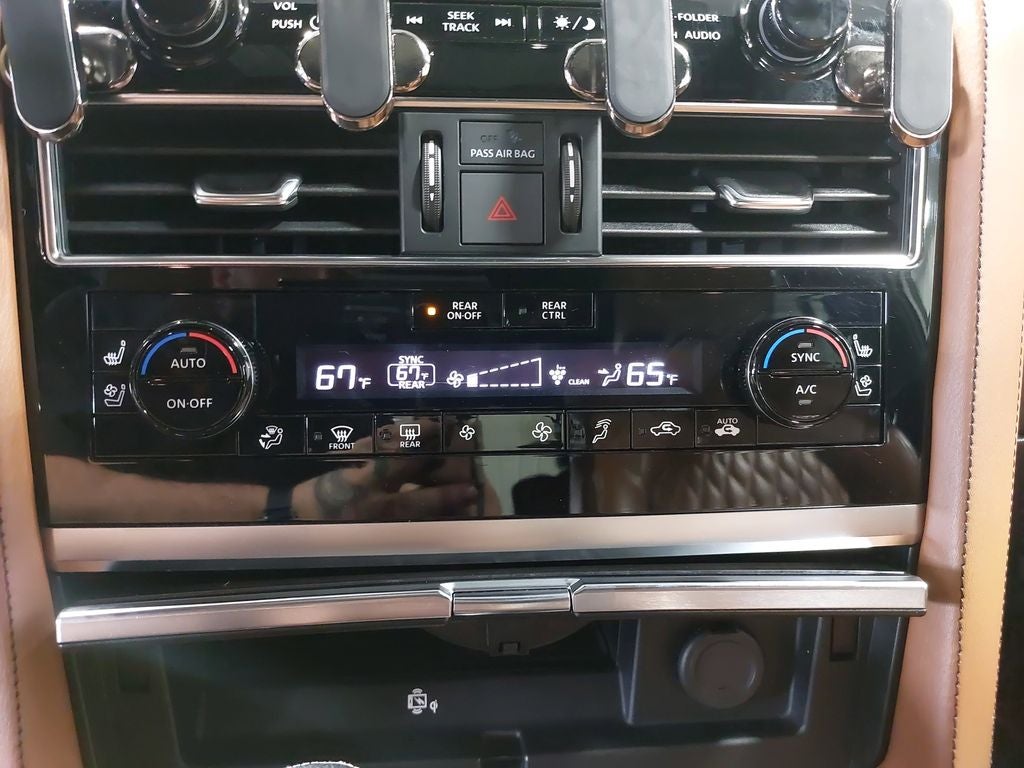 2023 INFINITI QX80 Sensory