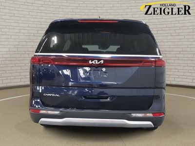 2023 Kia Carnival LX