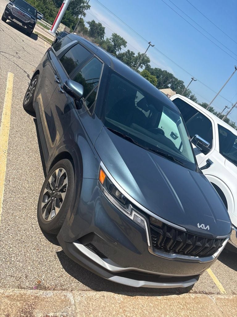 2024 Kia Carnival EX