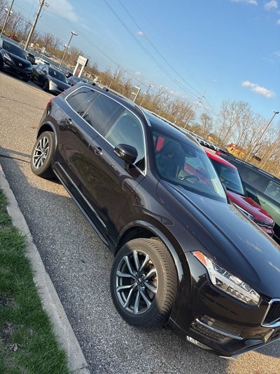 2019 Volvo XC90 T6 Momentum