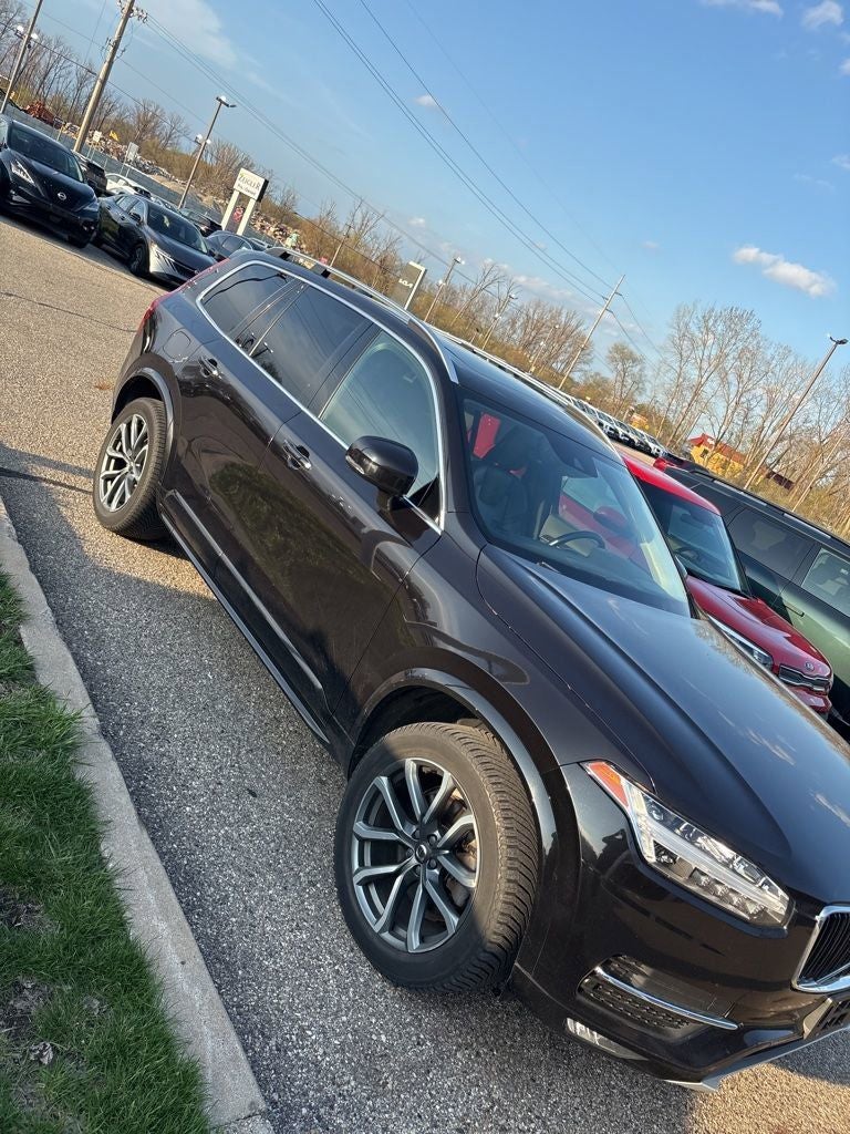 2019 Volvo XC90 T6 Momentum