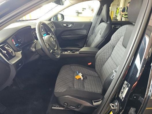 2024 Volvo XC60 B5 Core