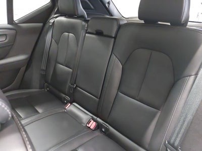 2024 Volvo XC40 B5 Plus Dark Theme