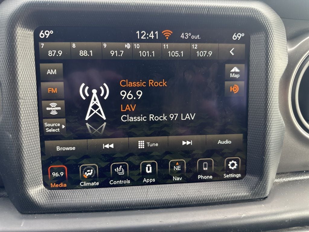 2022 Jeep Wrangler Unlimited Willys