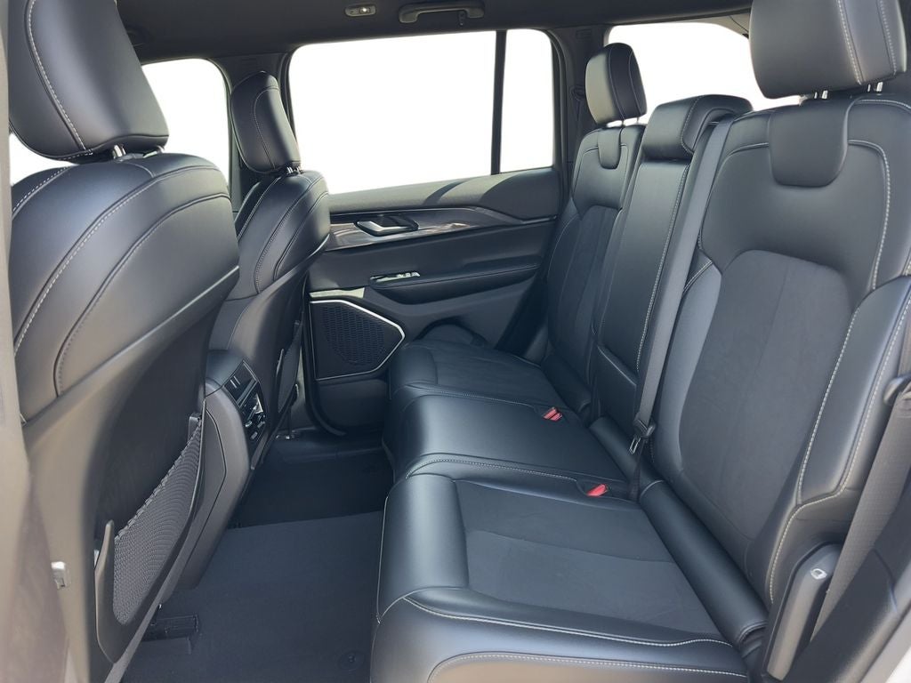 2022 Jeep Grand Cherokee Altitude