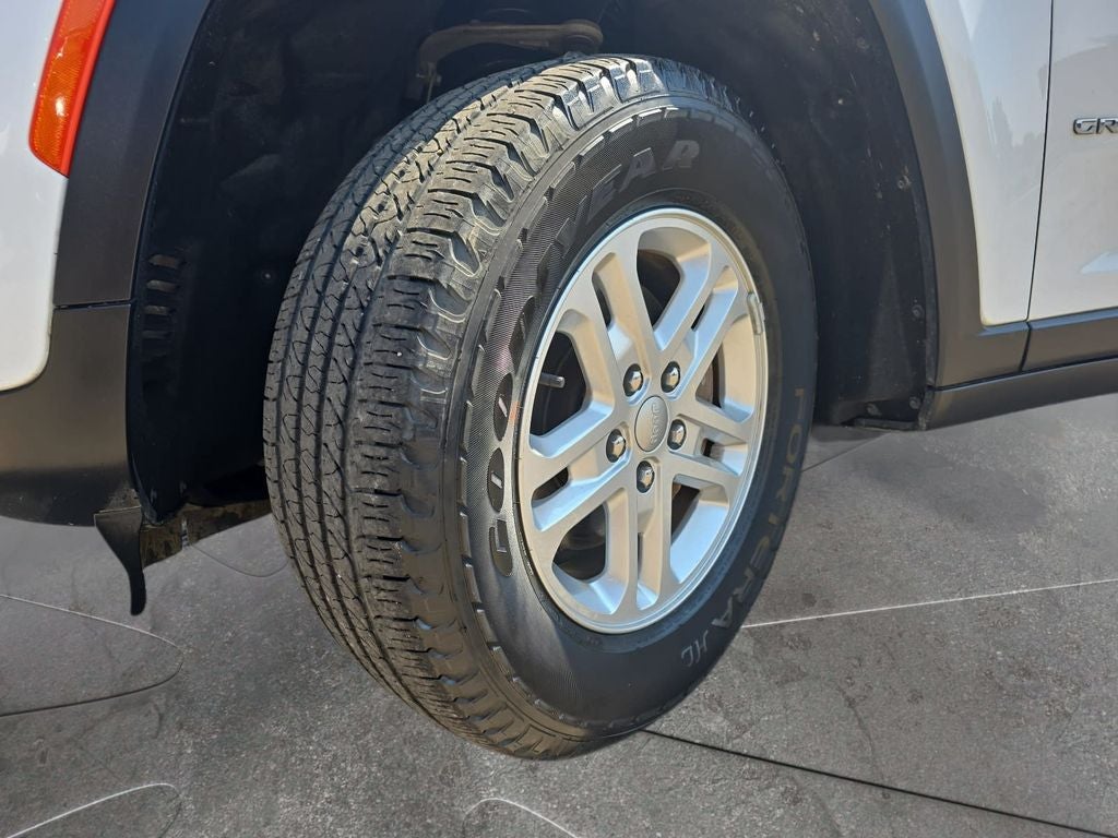 2022 Jeep Grand Cherokee Laredo