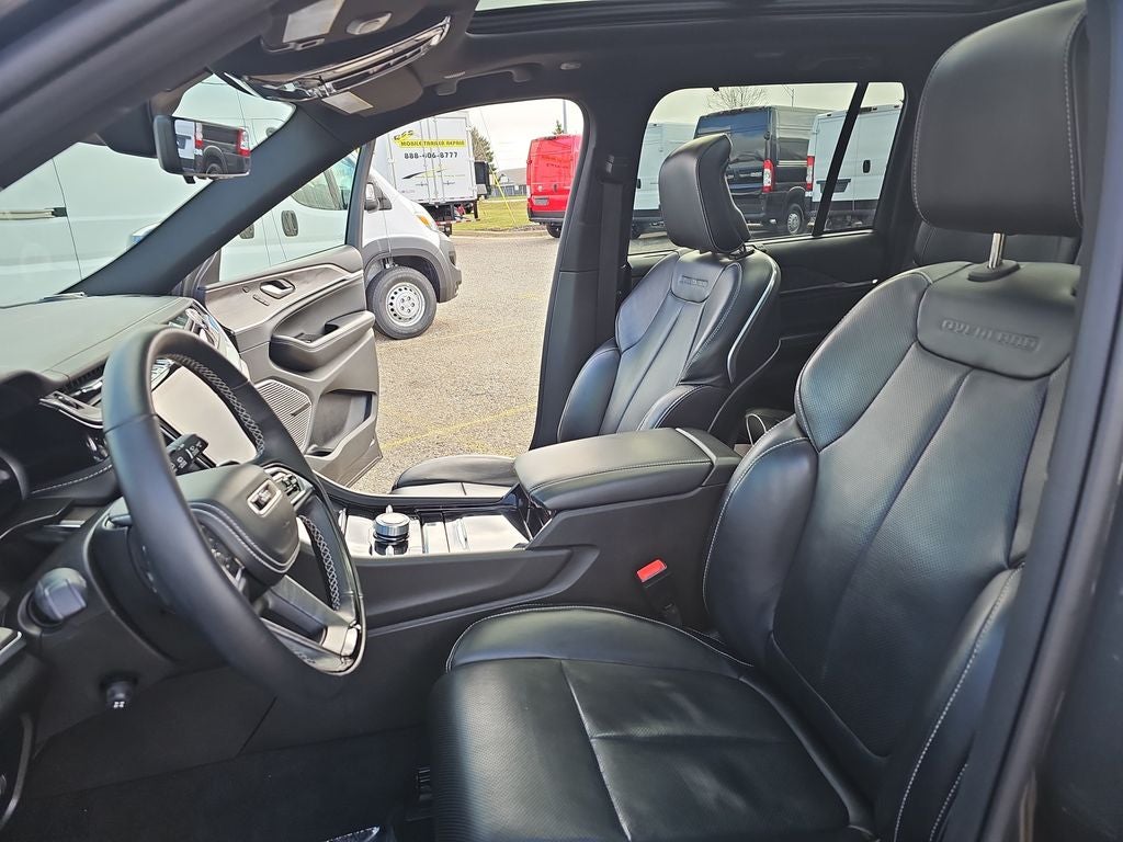 2022 Jeep Grand Cherokee Overland