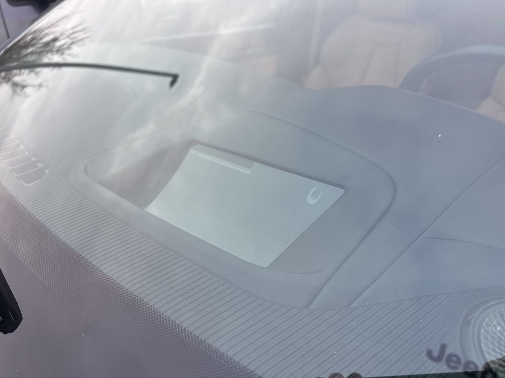 2022 Jeep Grand Cherokee Summit