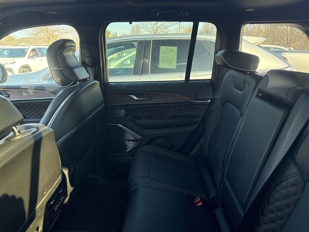 2023 Jeep Grand Cherokee Summit