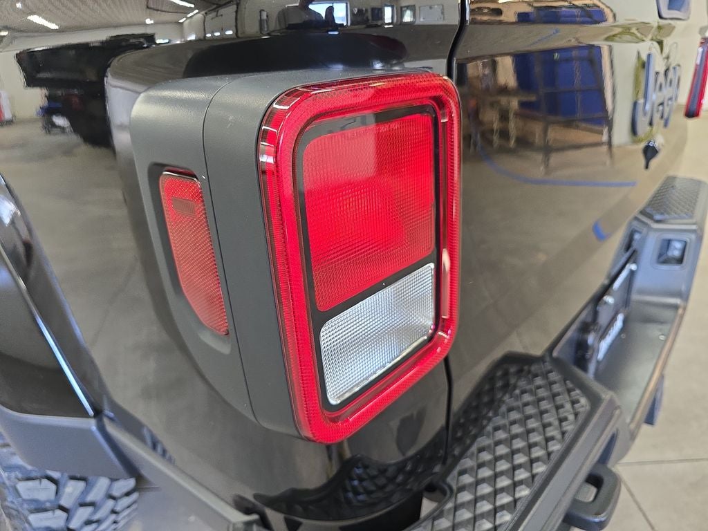 2022 Jeep Gladiator Willys