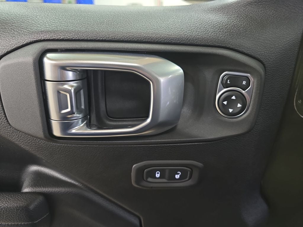 2022 Jeep Gladiator Sport