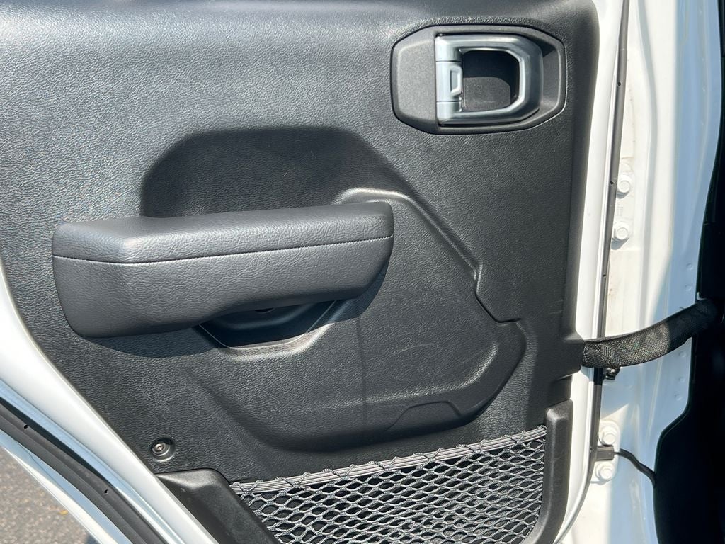 2022 Jeep Gladiator Sport
