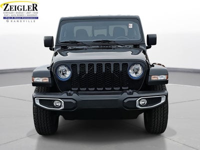 2022 Jeep Gladiator Sport