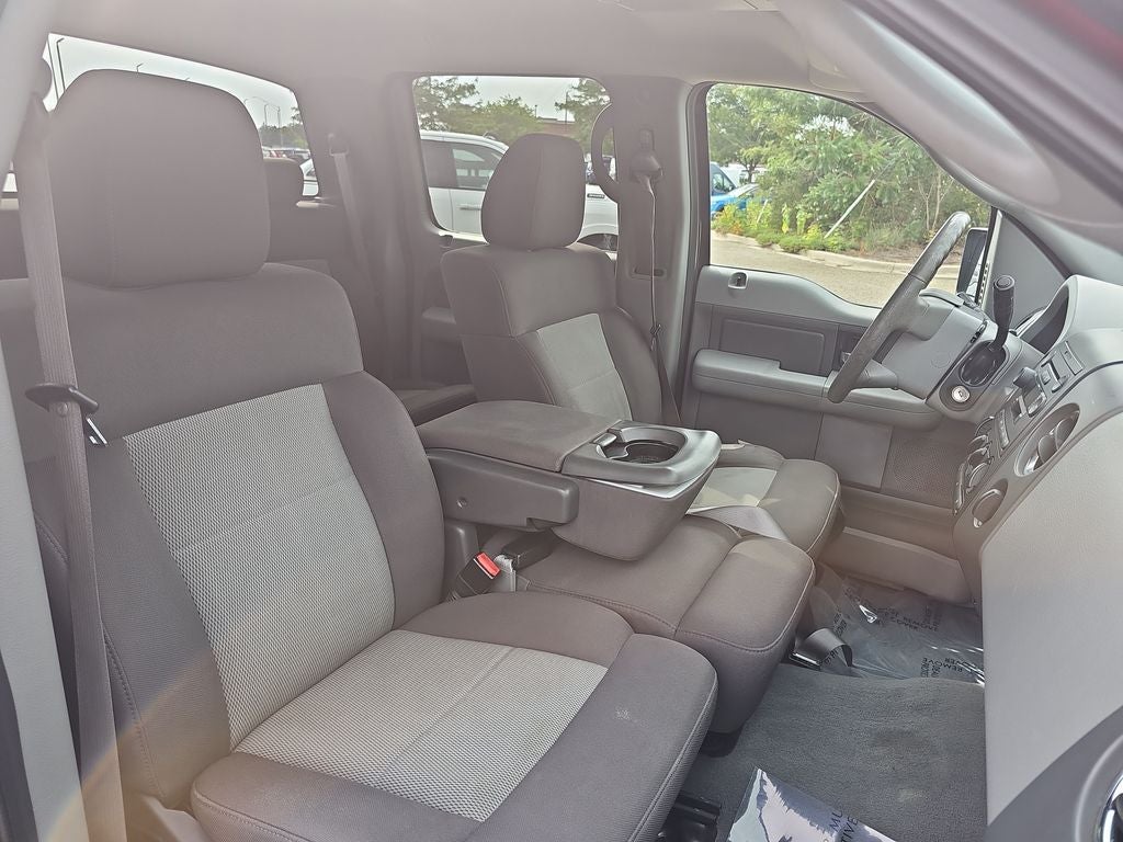2006 Ford F-150 Base