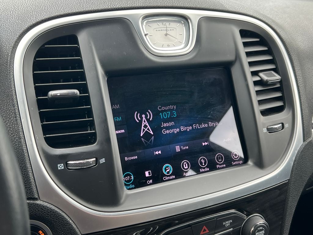 2018 Chrysler 300 Touring