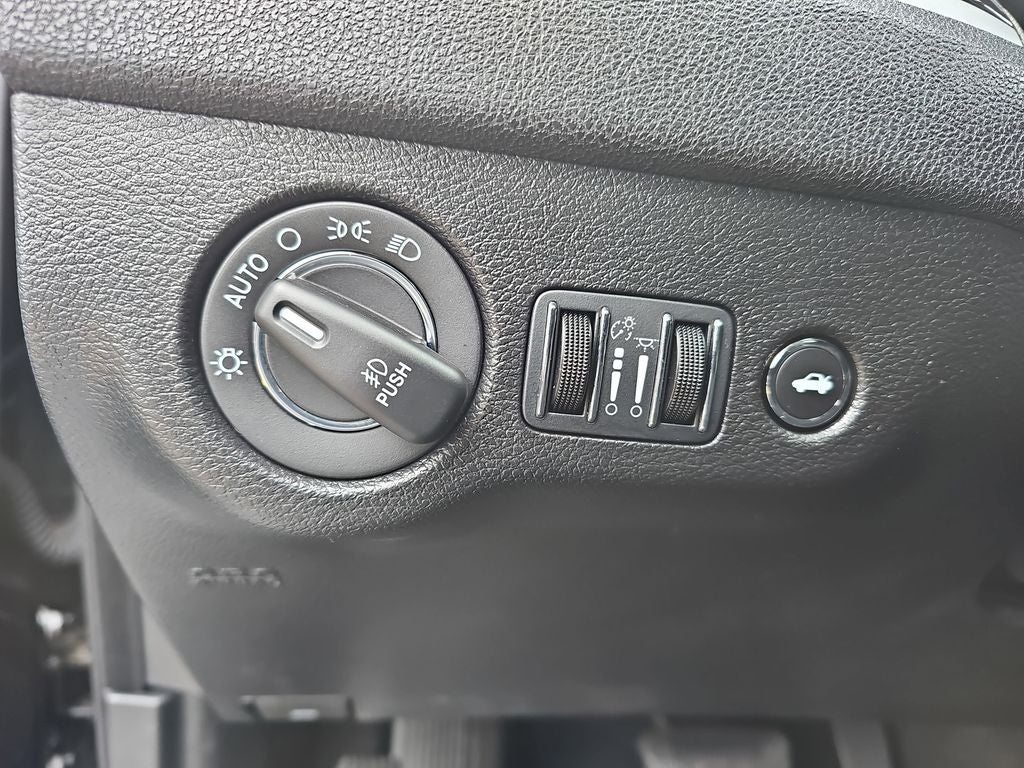 2023 Chrysler 300 S Comfort Group Package