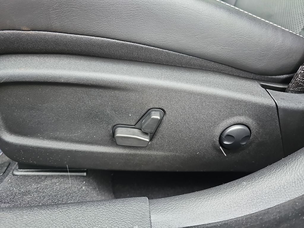 2023 Chrysler 300 S Comfort Group Package