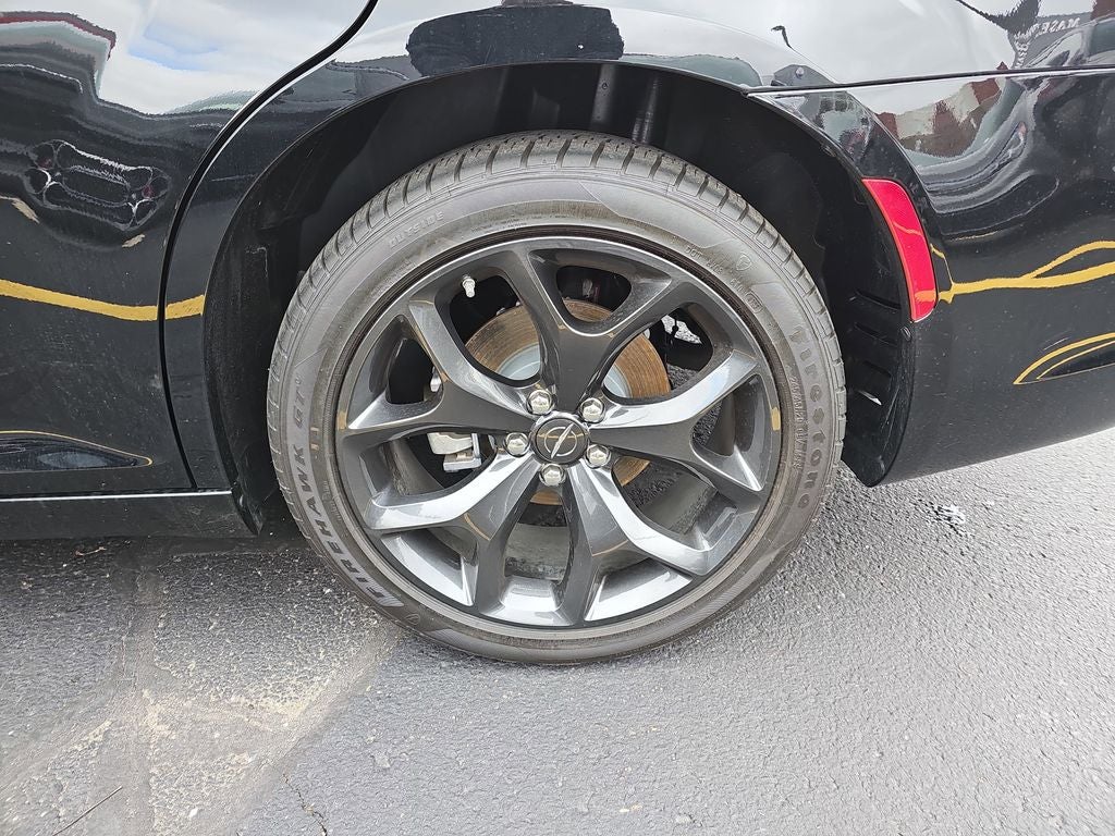 2023 Chrysler 300 S Comfort Group Package