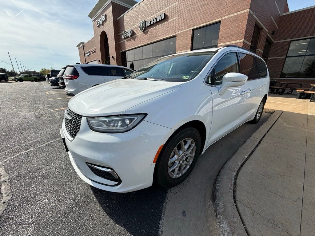 2022 Chrysler Pacifica Touring L