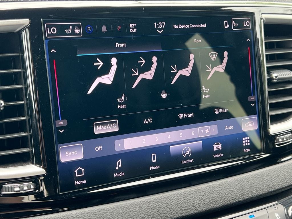 2025 Chrysler Pacifica Select