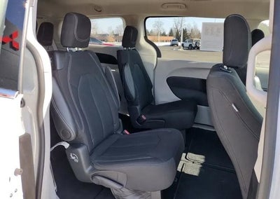 2024 Chrysler Voyager LX