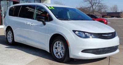 2024 Chrysler Voyager LX