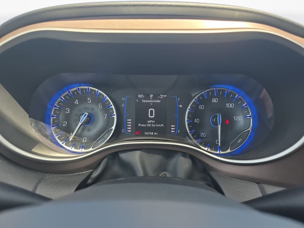 2023 Chrysler Voyager LX