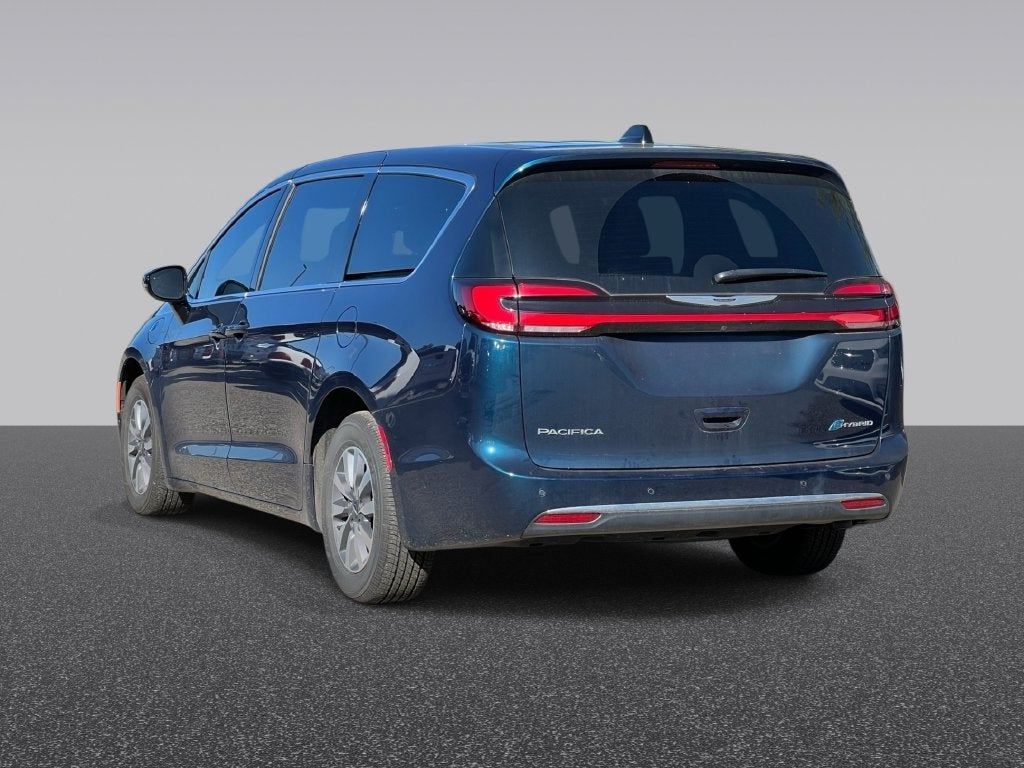 2025 Chrysler Pacifica Hybrid Select