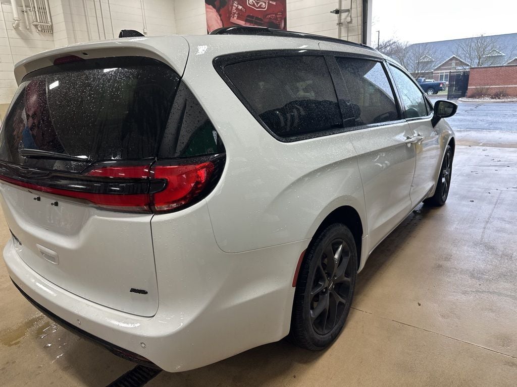 2023 Chrysler Pacifica Touring L AWD